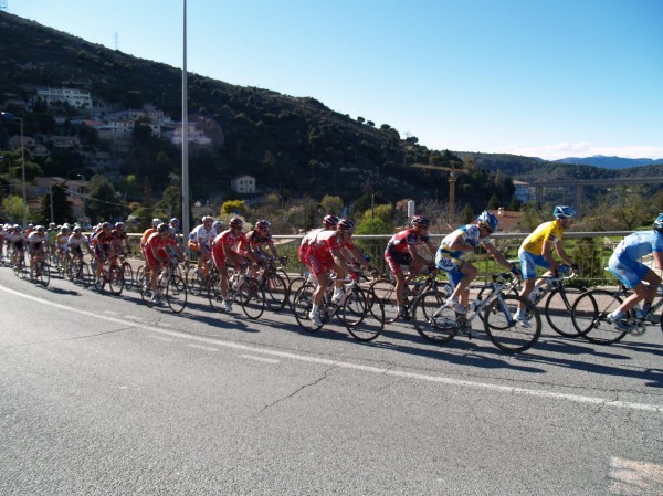 #16 Paris-Nice : Juste à temps pour voir passer les pros de la pédale ! Paris-Nice : Juste à temps pour voir passer les pros de la pédale !