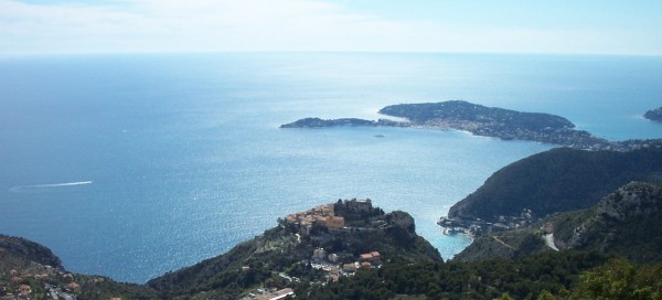 #5 Eze village : Ce coup-ci, je me suis arrêté pour mieux cadrer. Eze village : Ce coup-ci, je me suis arrêté pour mieux cadrer.