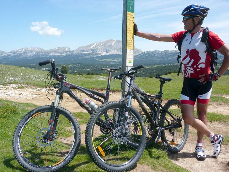 #11 Ourien au sommet : et toujours le Grand Veymont au loin Ourien au sommet : et toujours le Grand Veymont au loin