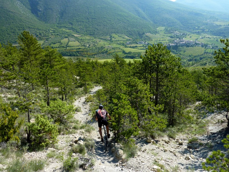 #4 Villeperdrix en vue : Très joli final sur Villeperdrix Villeperdrix en vue : Très joli final sur Villeperdrix