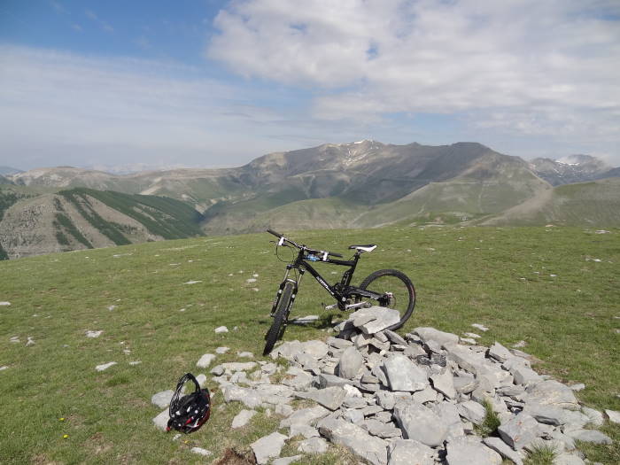 #11 Puy du Pas des Roubinous : Vers les Lignin, ça semble également déneigé. C Puy du Pas des Roubinous : Vers les Lignin, ça semble également déneigé. C'est pour bientôt.