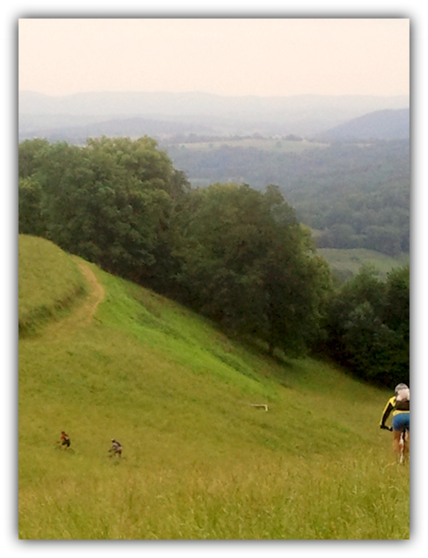 #9 photo 9 : Le bonheur est dans le pré, cours-y vite, cours-y vite. Le bonheur est dans le pré, cours-y vite il va filer. photo 9 : Le bonheur est dans le pré, cours-y vite, cours-y vite. Le bonheur est dans le pré, cours-y vite il va filer.