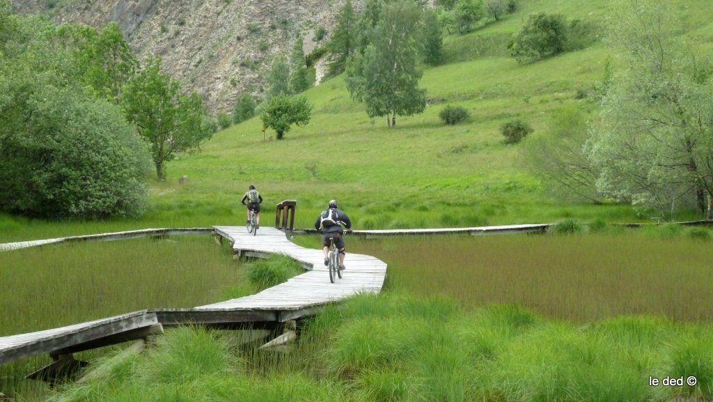 #40 lac de Lovitel : pontons lac de Lovitel : pontons