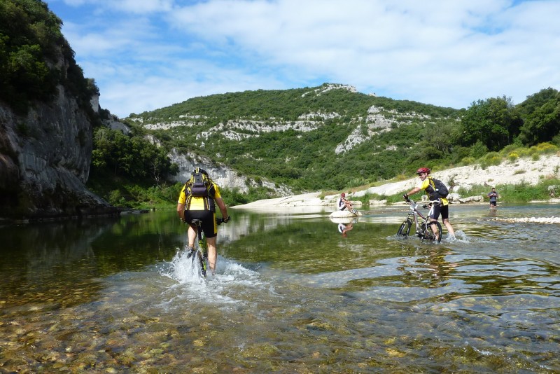 #6 Deux techniques pour traverser : Mais martial finira quand même à pieds Deux techniques pour traverser : Mais martial finira quand même à pieds