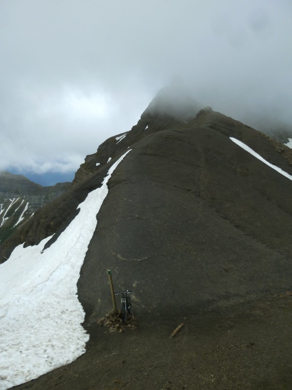 Col de la Vénasque : belle terre grise à tracer