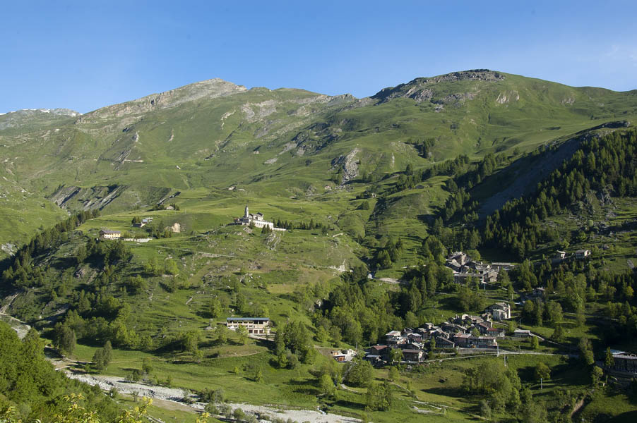 #15 Curnis Auta : San Magno et le village de Chiappi Curnis Auta : San Magno et le village de Chiappi