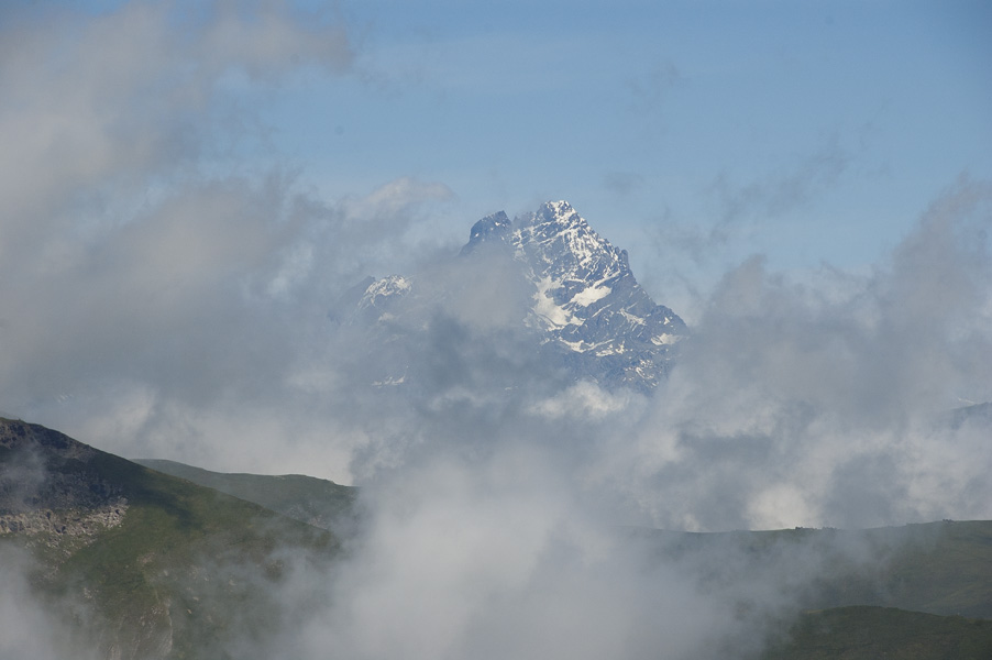 #23 Curnis Auta : Mt Viso, la nebbia qui commence à tout envahir. Curnis Auta : Mt Viso, la nebbia qui commence à tout envahir.