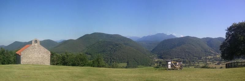 #1 photo1 : Jolie vue, non?
Depuis la colline de la tour à Sauveterre photo1 : Jolie vue, non?
Depuis la colline de la tour à Sauveterre