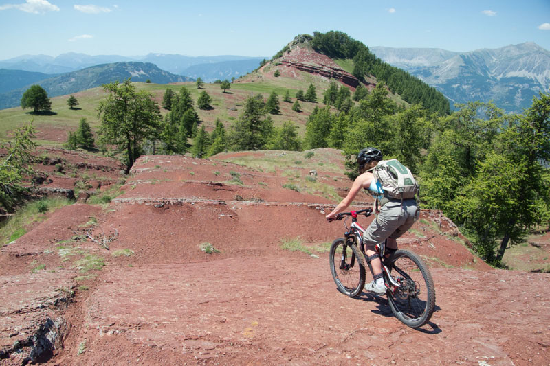 #6 Sous le col de Sui : belles dalles de pélites. Sous le col de Sui : belles dalles de pélites.