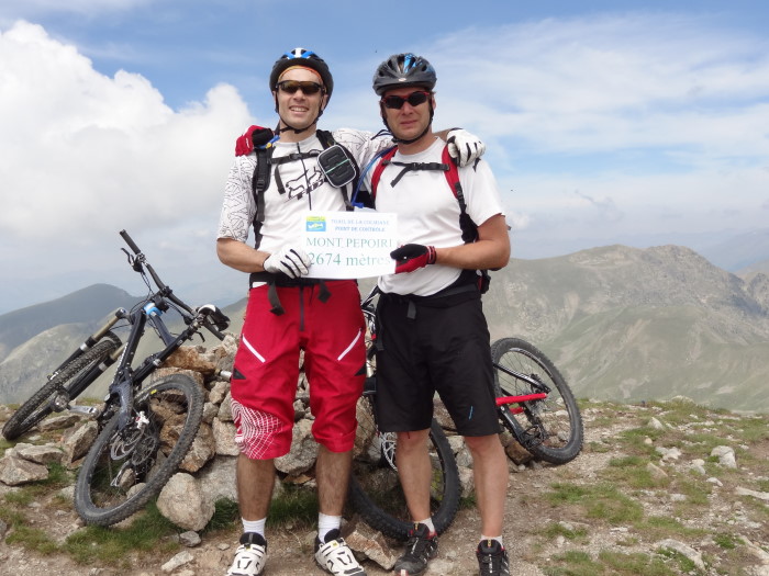 #4 Sommet : Avec l Sommet : Avec l'écriteau des summiters du trail.