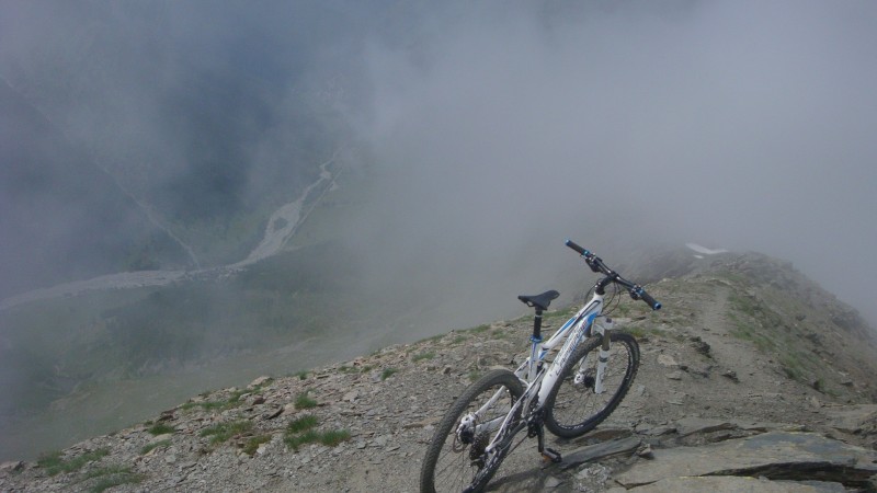 Du sommet du Praroussin : Moins de chance avec le nebbia aujourd'hui (sortie du 27/06)