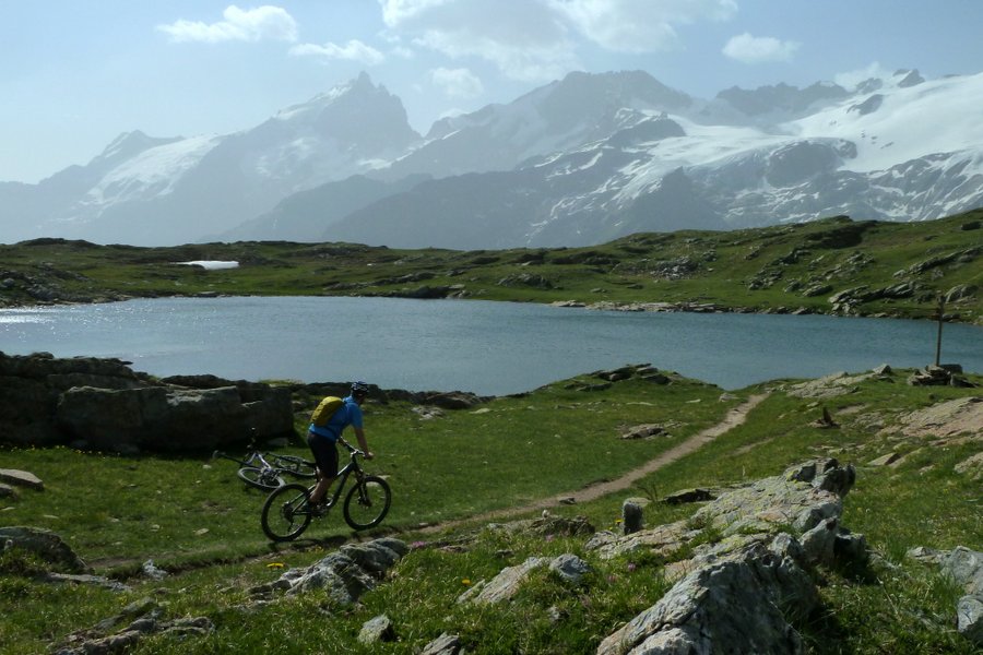 Lac noir : C'est vraiment trop moche ;-)