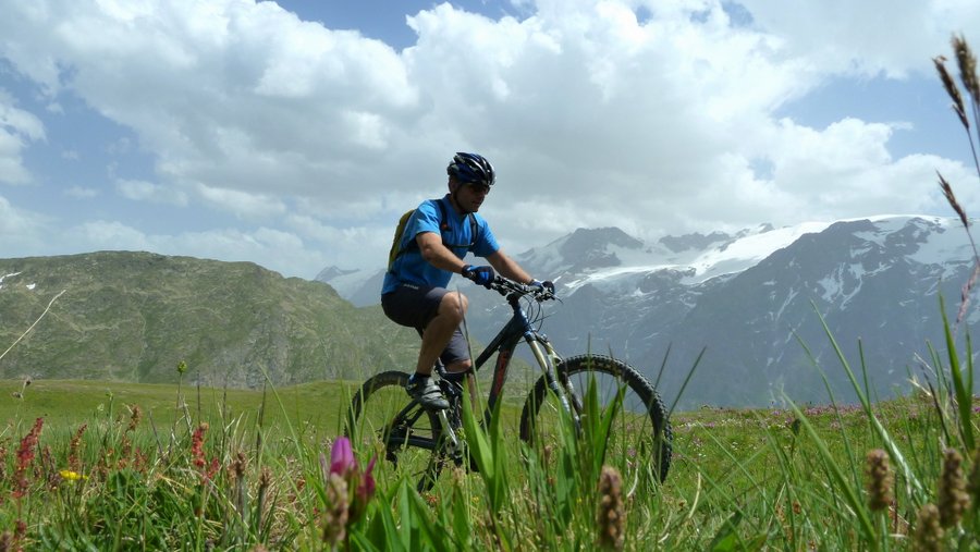 Dernière remontée : Belle montée traversante d'alpage vers les chalets Girardets