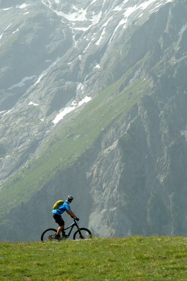 #7 Zhou pour le lac Lérié : Big mountain et si proche avec un bon coup de zoom Zhou pour le lac Lérié : Big mountain et si proche avec un bon coup de zoom