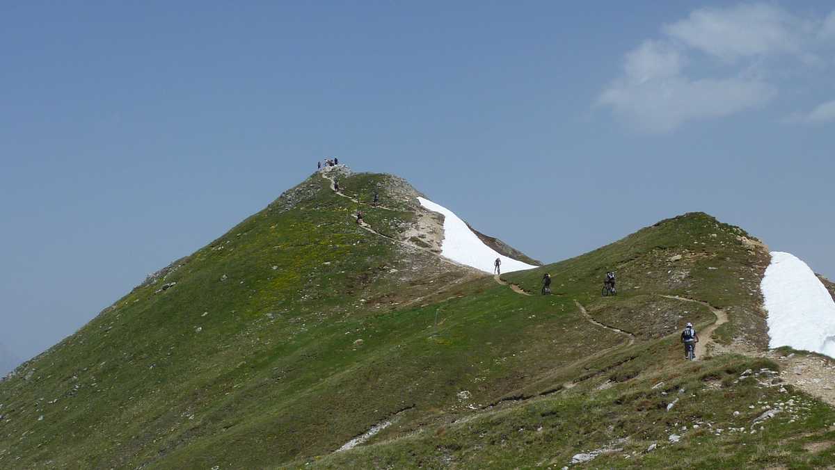 #8 Aiguille Grive : la collective arrive au sommet Aiguille Grive : la collective arrive au sommet