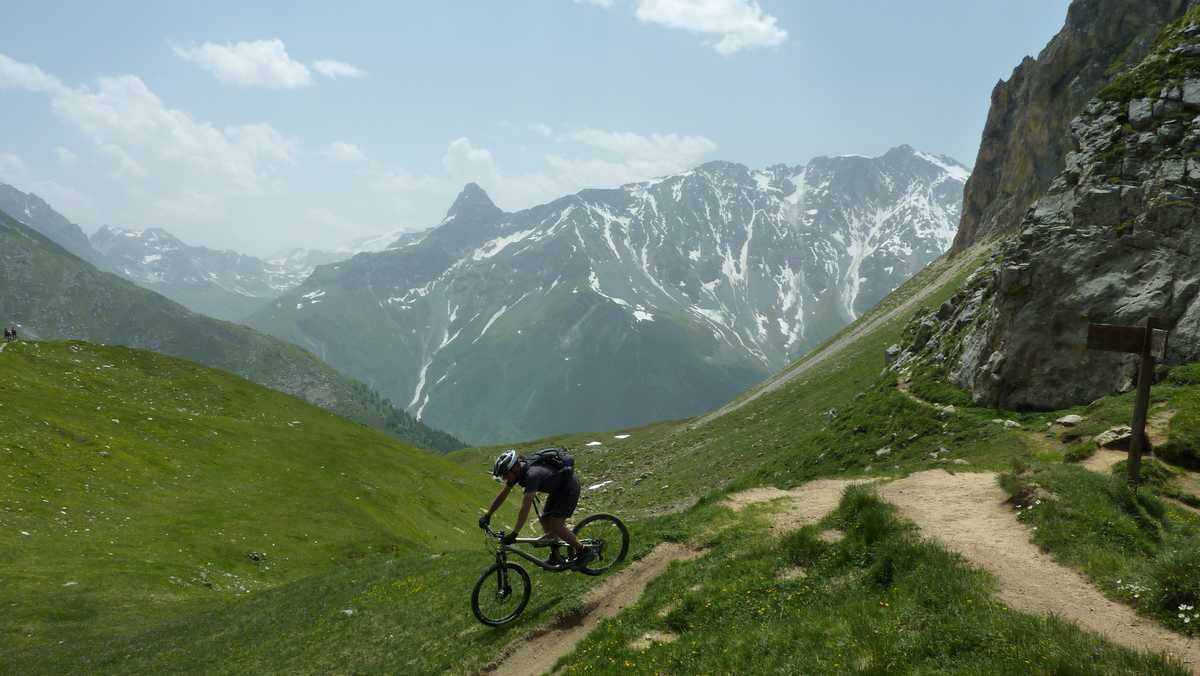 #22 col d col d'Entreporte : c'est parti pour le sentier en traversée vers le col de Chal
