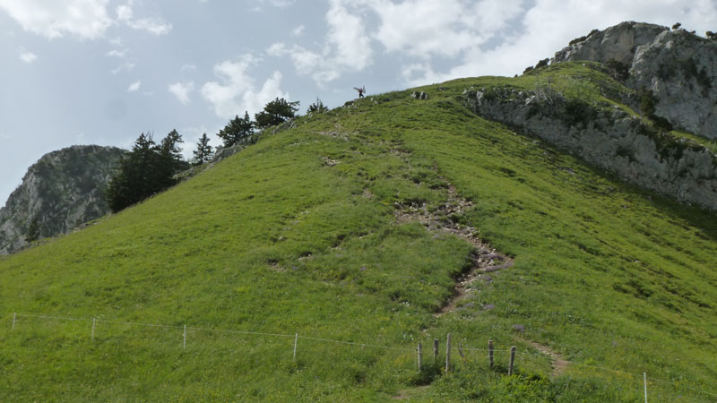 #6 Pas de l Pas de l'Aulp : Julien à la montée vers le Pas de l'Aulp, sous le Roc Lancrenaz