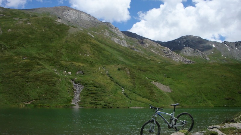 Lac Ségure et Sparveyre : le vélo entre les 2 objectifs...