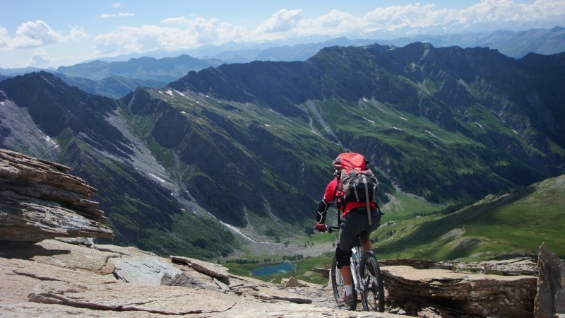 Descente du Sparveyre : Attendons un peu avant de plonger dans les lacs Ségure!