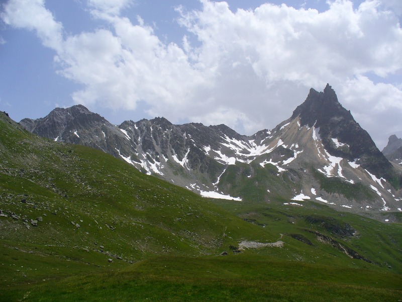 Sentier Montée : ... Omniprésente pendant ce portage