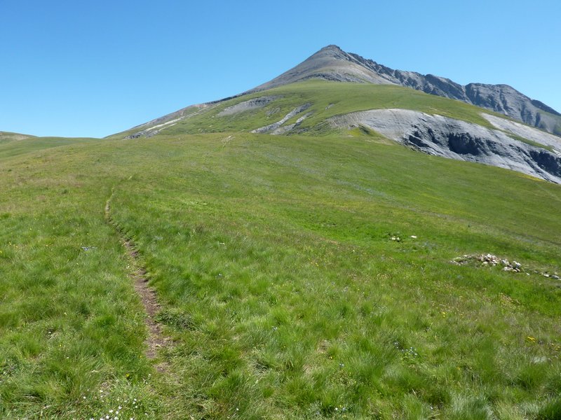 #15 Pic du Mas de la Grave : Le sommet vue depuis 2400 m. Pic du Mas de la Grave : Le sommet vue depuis 2400 m.