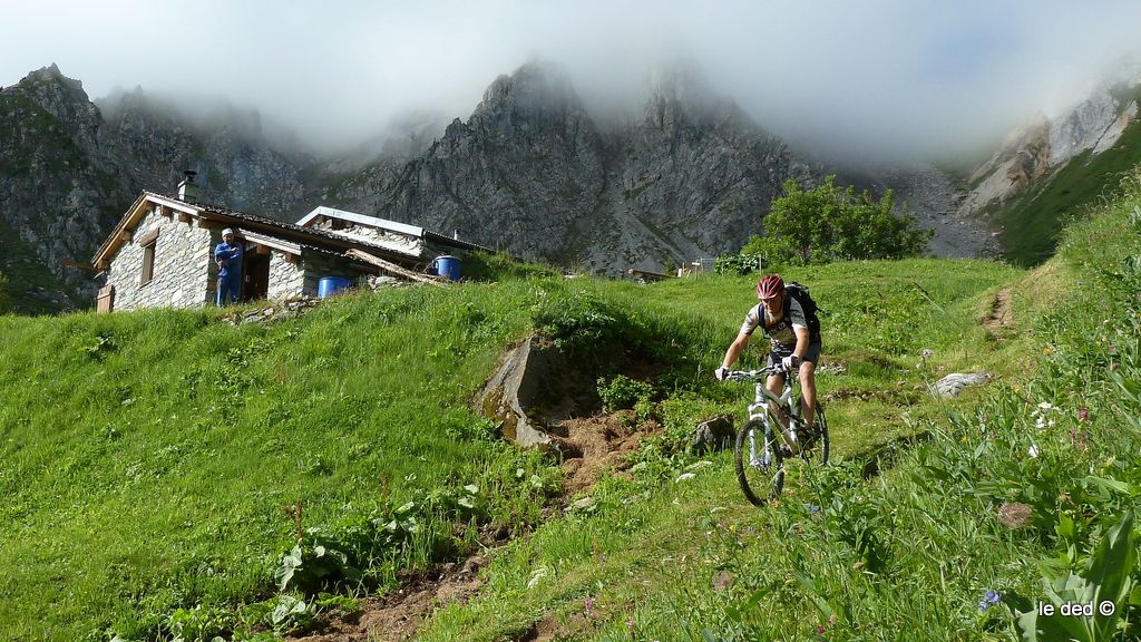 Hameau de la Montagne : Quel lieu magique et tout proche du Paradis