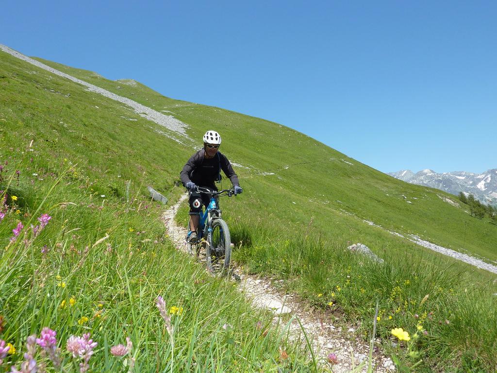 sentier des Prioux : lâchage de freins dans cette belle portion