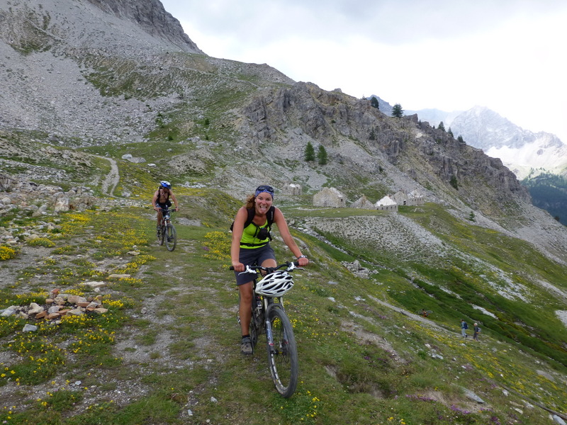 Col des Acles : Maud qui n'a pas tiré la langue dans cette montée