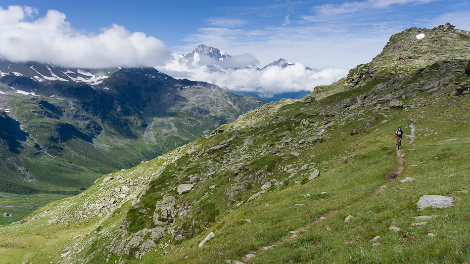 Pourri et Turia : courte portion roulant sous le Col de Montseti