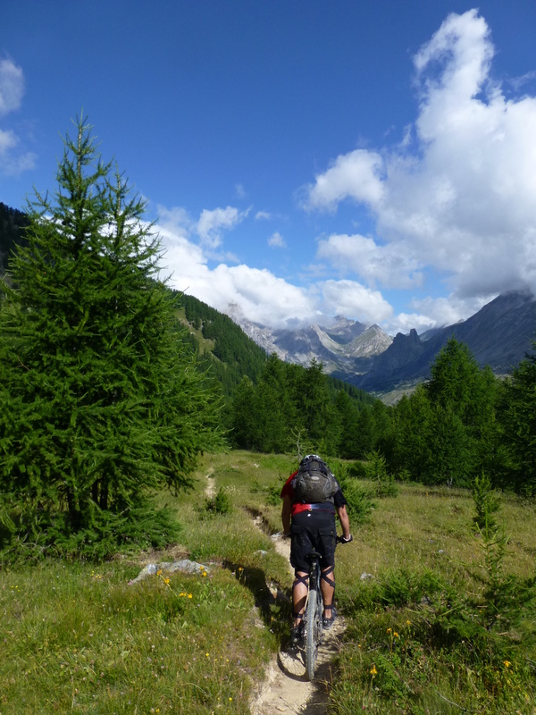 Squal dans Ciarbonet : C'est pas partout comme ça, c'est bien dommage !