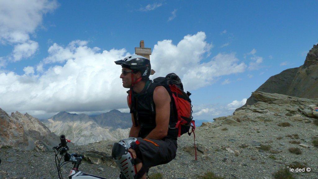 col de Sautron : Gilles rêve à de nouvelles aventures Ubayo-Piémontaises; ça tu peux en être sûr mon gars.