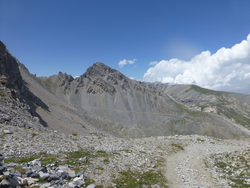 Descente vers la Gardetta : A fond sur ce qu'il reste de piste (en fait un sentier parfois bien cassant)