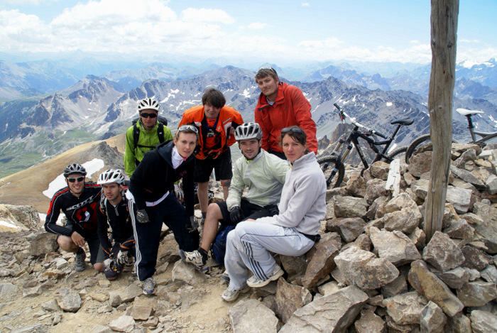 #8 Le groupe du jour : presque au complet (manque Guillaume), exclusivement dans la catégorie 20-25 ans ;) Le groupe du jour : presque au complet (manque Guillaume), exclusivement dans la catégorie 20-25 ans ;)