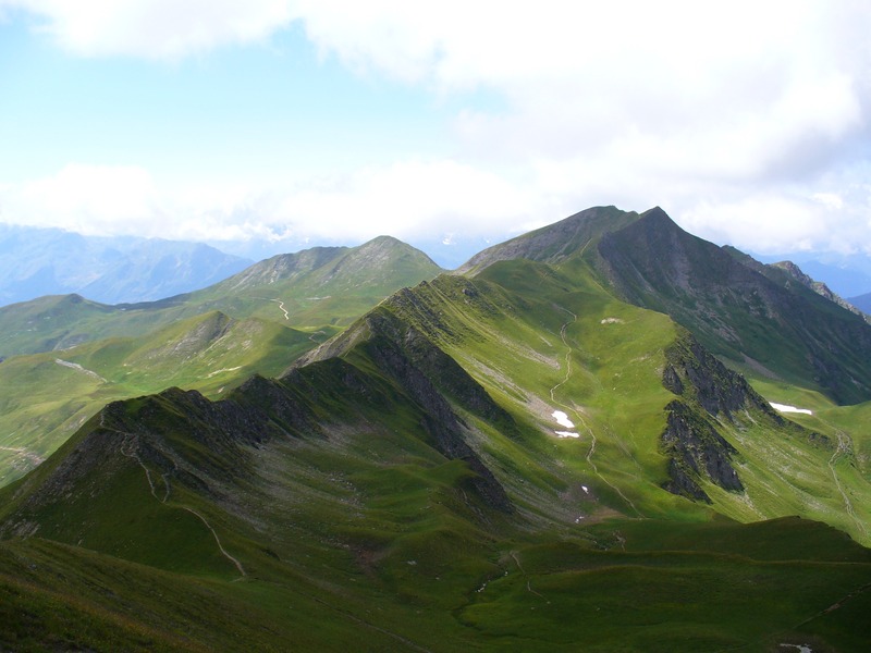 #8 Roc de Bécoin : La jolie ligne de Crêtes parcourue depuis le Mont-Jovet Roc de Bécoin : La jolie ligne de Crêtes parcourue depuis le Mont-Jovet