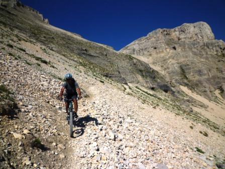 #28 Combe d Combe d'Aurouze : ... prudemment