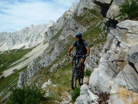 vire sous le col de Rabou : faut pas chuter !