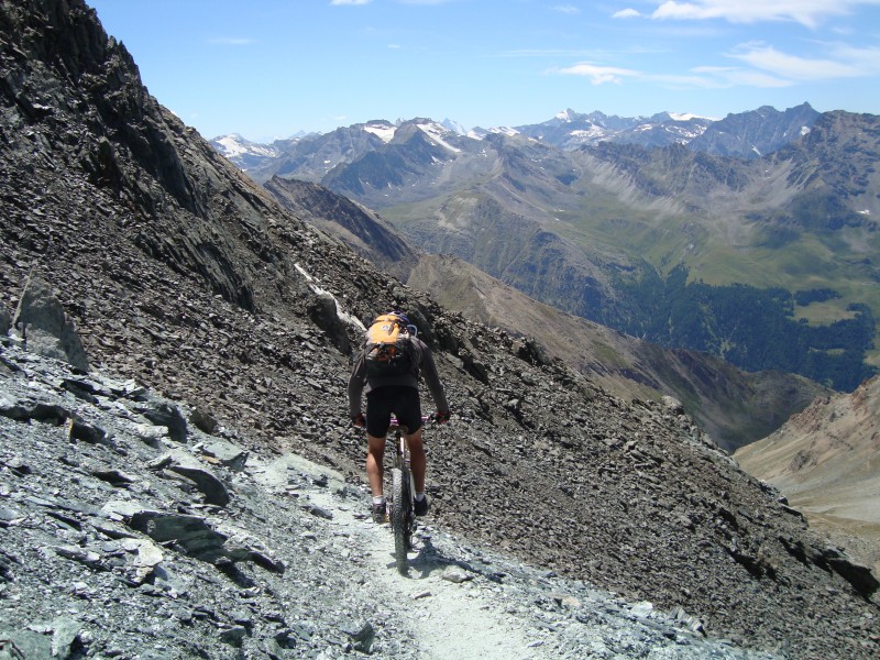 col Lauson : la vue porte de la face nord de la Grde Casse aux arêtes de la Meije tout au fond!