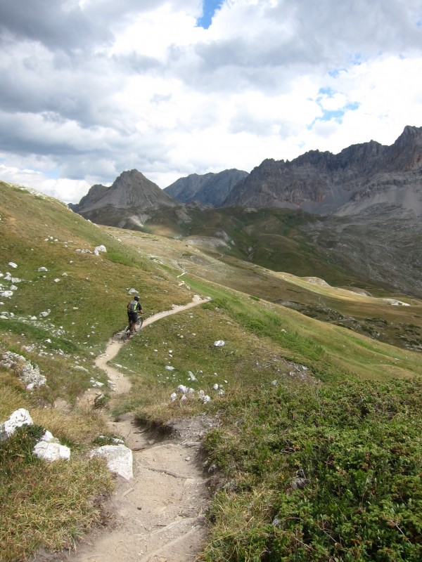 #24 Thabor : La loooooongue traversée retour vers le col de la vallée étroite. Thabor : La loooooongue traversée retour vers le col de la vallée étroite.