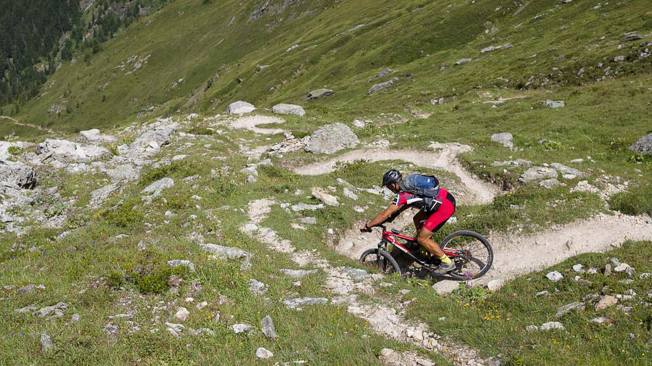 Premières épingles : sous le refuge du Bec de Pralo