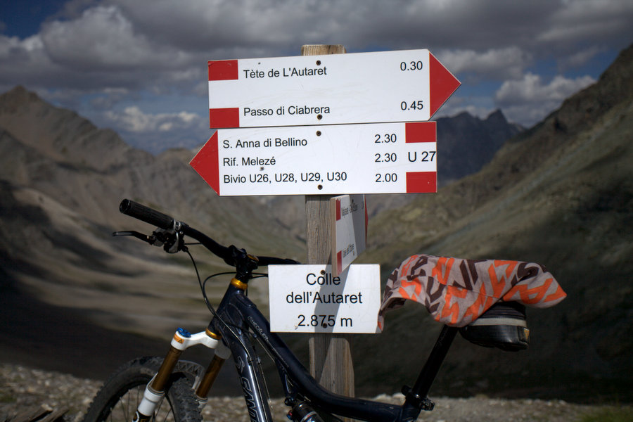 Col de l'Autaret : nous voilà en Italie