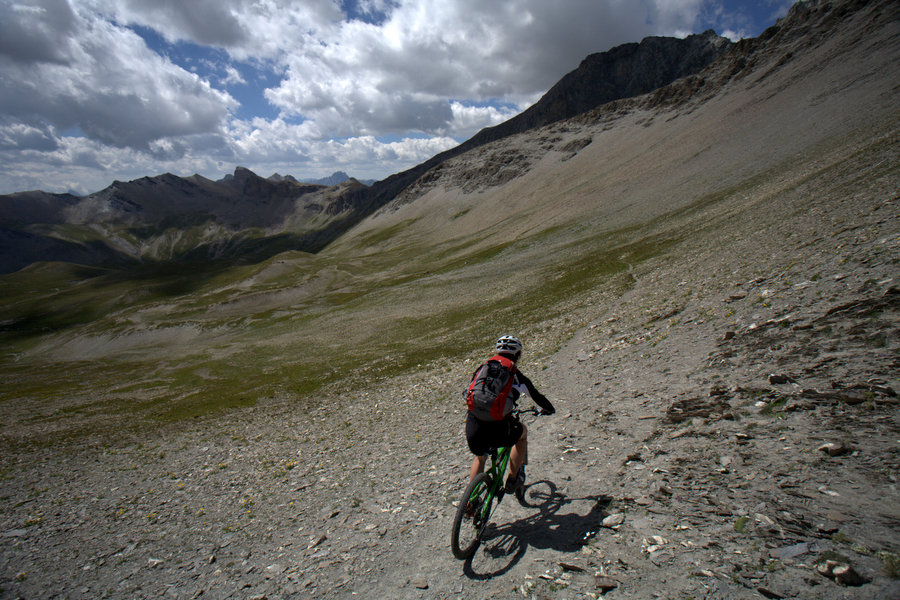 Col de l'Autaret : le versant italien, bien roulant jusqu'aux granges