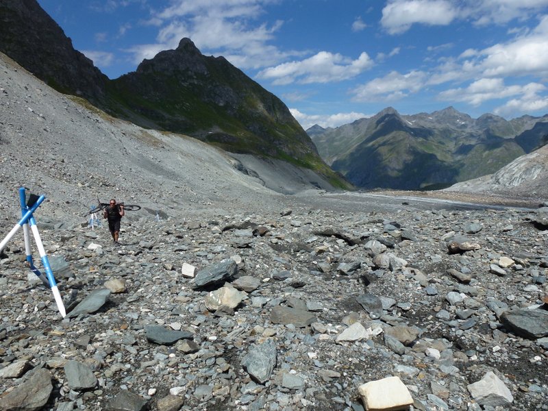 Glacier de Corbassière : Portage sur le glacier, beaucoup moins désagréable qu'il n'y paraît