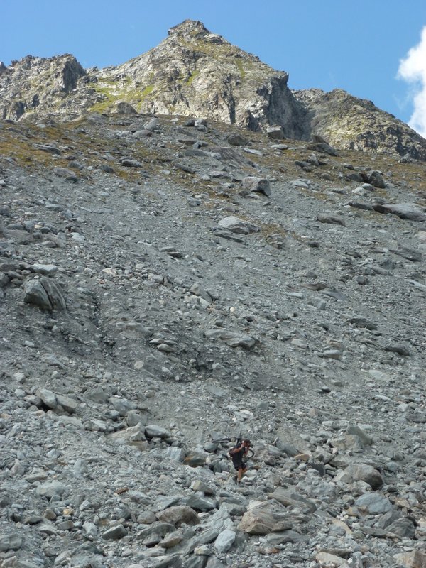 Glacier de Corbassière : Une courte descente hostile