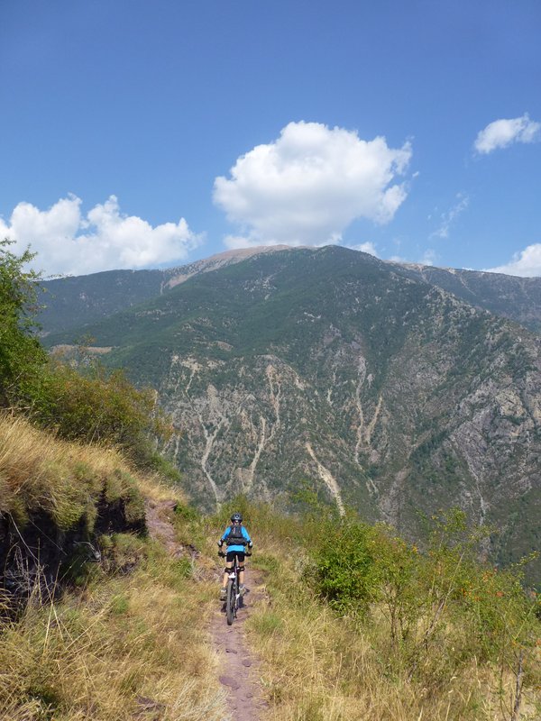 #29 Descente sur St Sauveur : Magnifique Descente sur St Sauveur : Magnifique