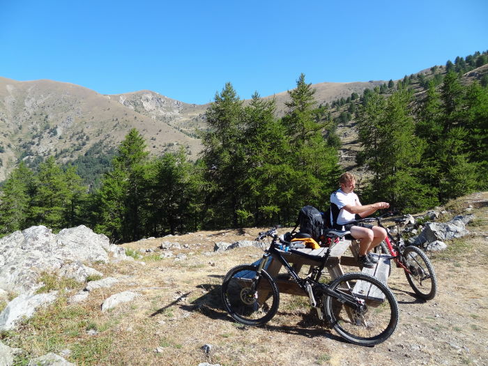 #2 Pause avant la vacherie : Maintenant on va souffrir sous le cagnard. Pause avant la vacherie : Maintenant on va souffrir sous le cagnard.