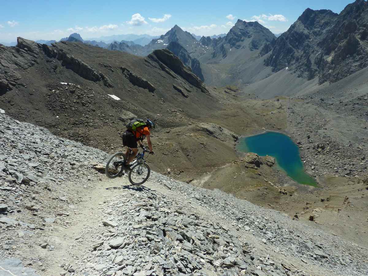 Epingle : devant le Lago del Vallanoso del Stroppia