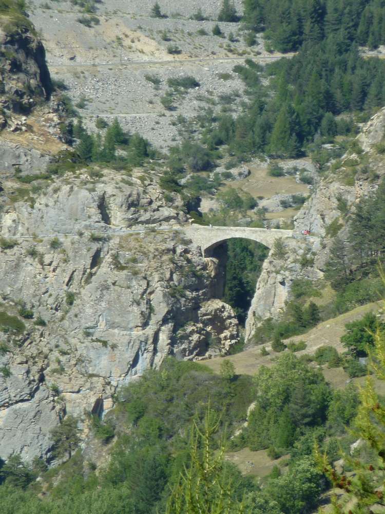 Pont du Chatelet : du vide comme il en faut...