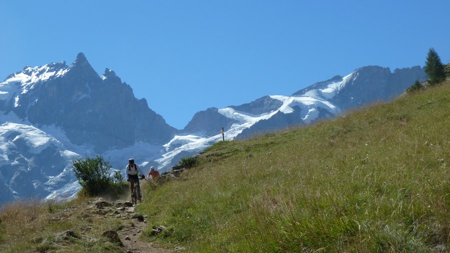 #8 Toujours grandiose : Epingles facile et décors de rêve. Seuls quelques cailloux viennent corser le tout. Toujours grandiose : Epingles facile et décors de rêve. Seuls quelques cailloux viennent corser le tout.