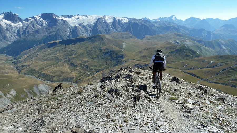 Saut dans le vide : Départ aérien mais tentant