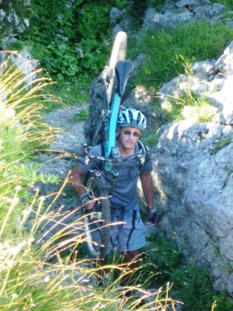 Col de l'Ovine : le vélo en travers ne passe pas !